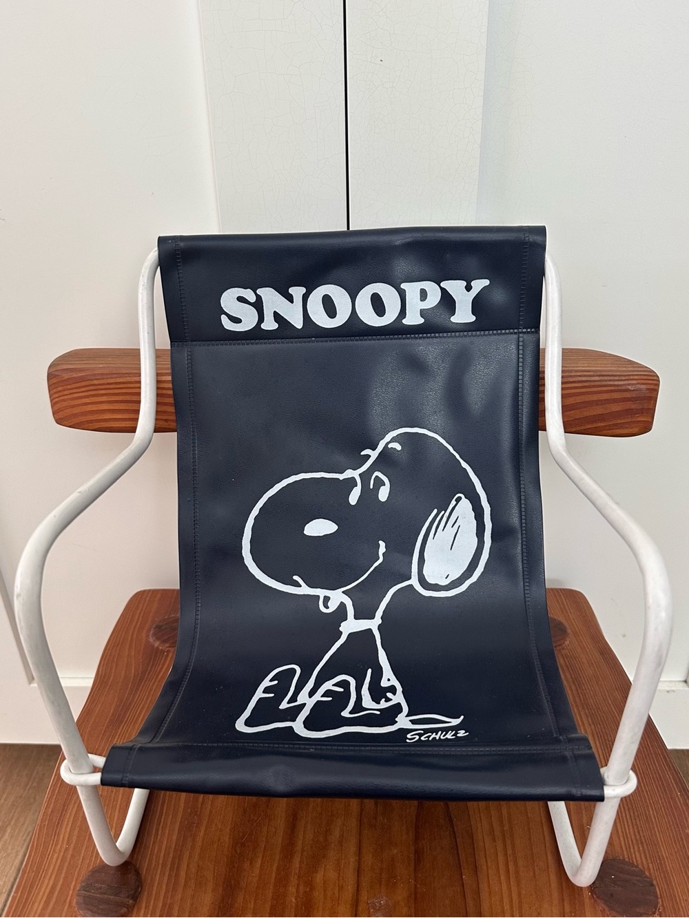 Vintage 1958 United Feature
Syndicate Inc Peanuts Snoopy Dall Chair Navy Toy